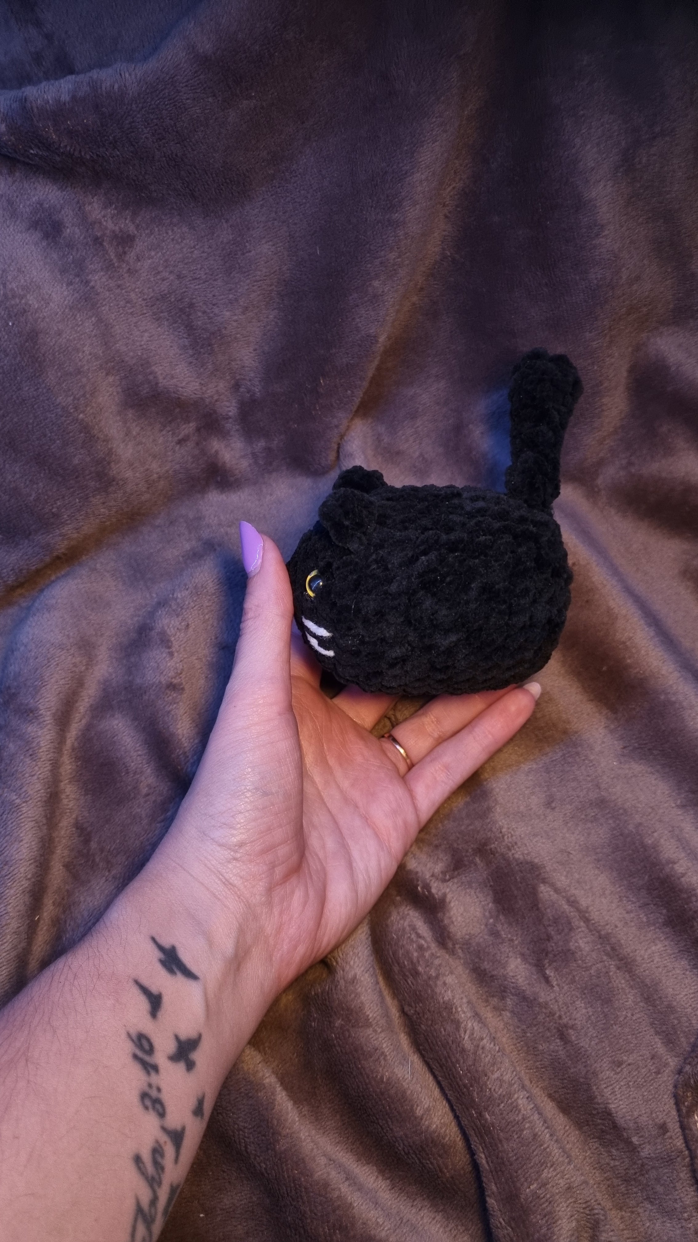Mini loaf cat